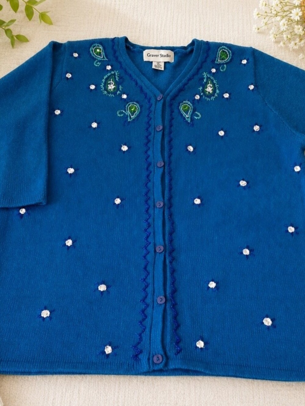 Susan Graver size med. 3/4 length sleeve sweater